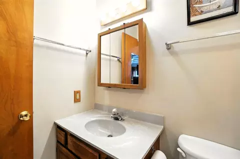 Bath - 2100 Simon Ct, Springfield, OH 45503 photo 10 of 11
