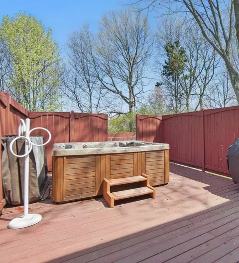 Exterior - 2100 Simon Ct, Springfield, OH 45503 photo 11 of 19