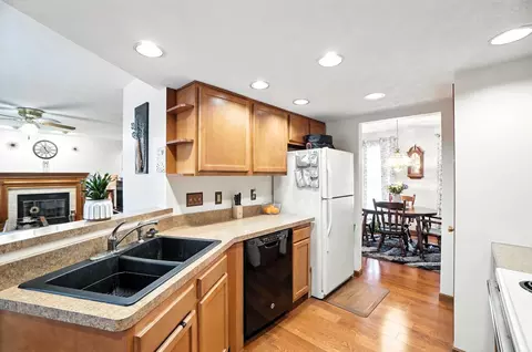 Kitchen - 2100 Simon Ct, Springfield, OH 45503 photo 1 of 4