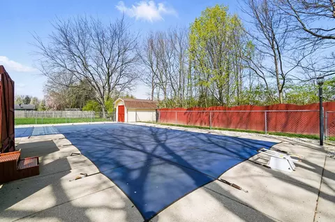 Exterior - 2100 Simon Ct, Springfield, OH 45503 photo 10 of 19