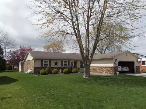 221 Lincoln Dr, Celina, OH 45822