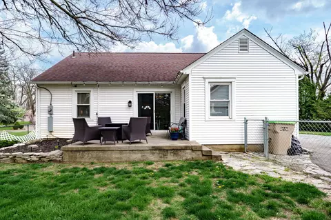 Exterior - 327 W Roseland Ave, Springfield, OH 45503 photo 9 of 11