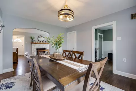 Dining - 327 W Roseland Ave, Springfield, OH 45503 photo 2 of 2