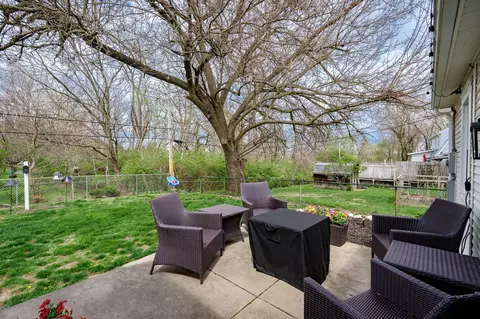 Exterior - 327 W Roseland Ave, Springfield, OH 45503 photo 3 of 11
