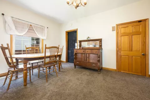 Dining - 607 E Columbus St, Kenton, OH 43326 photo 1 of 2