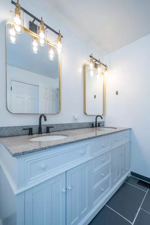 Bath - 4100 Joshane St, Springfield, OH 45502 photo 5 of 9