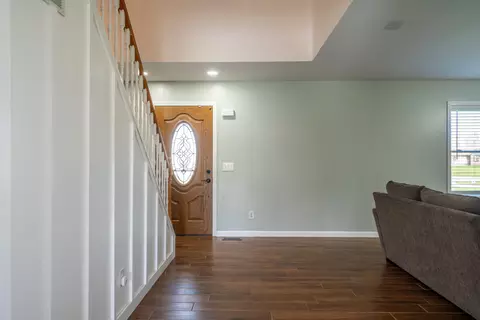 Entry Way - 4100 Joshane St, Springfield, OH 45502 photo 1 of 4