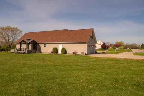 Exterior - 4100 Joshane St, Springfield, OH 45502 photo 8 of 13