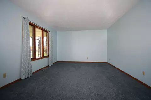 1035 Bradford Dr, Springfield, OH 45503 photo 9