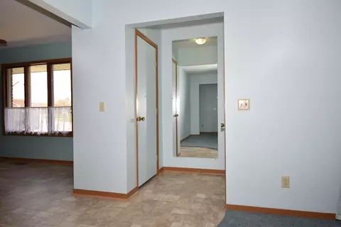 1035 Bradford Dr, Springfield, OH 45503 photo 3