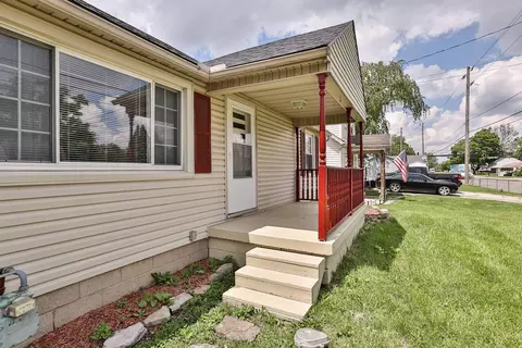 1639 S Burnett Rd, Springfield, OH 45505 photo 3