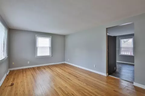 1639 S Burnett Rd, Springfield, OH 45505 photo 5