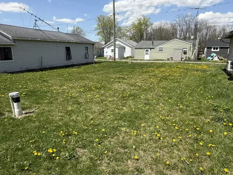 8952 Maple St, Lakeview, OH 43331
