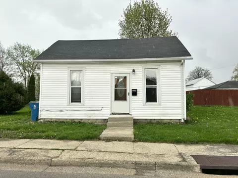 507 College St, Jackson Center, OH 45334