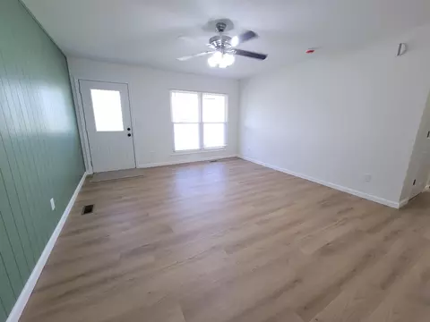 Living - 2027 Andover Ave, Springfield, OH 45503 photo 2 of 2