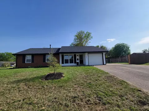 Exterior - 2027 Andover Ave, Springfield, OH 45503 photo 2 of 10