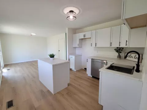Kitchen - 2027 Andover Ave, Springfield, OH 45503 photo 3 of 4