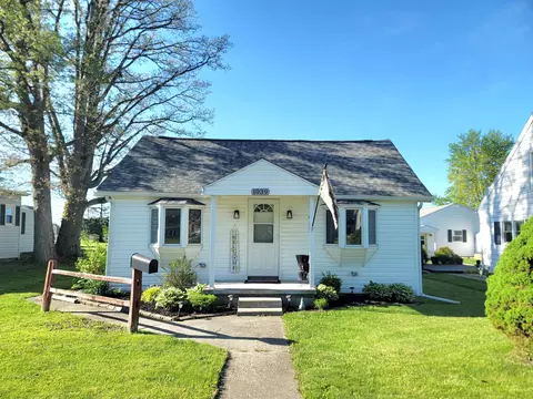 1039 Columbia St, Saint Marys, OH 45885