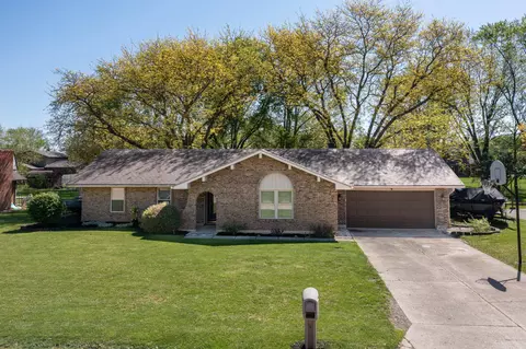 6805 Roberta Dr, Tipp City, OH 45371