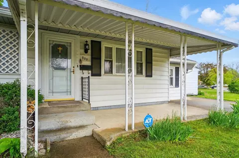 900 Barker Dr, Springfield, OH 45505 photo 4