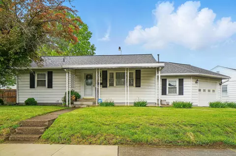 900 Barker Dr, Springfield, OH 45505