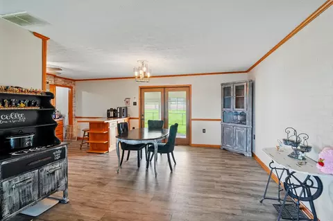 Dining - 5370 Penny Pike, Springfield, OH 45502 photo 1 of 2