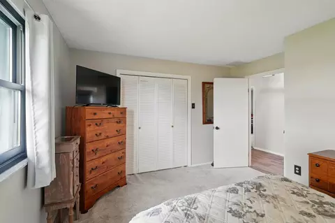 Bedroom - 5370 Penny Pike, Springfield, OH 45502 photo 2 of 5