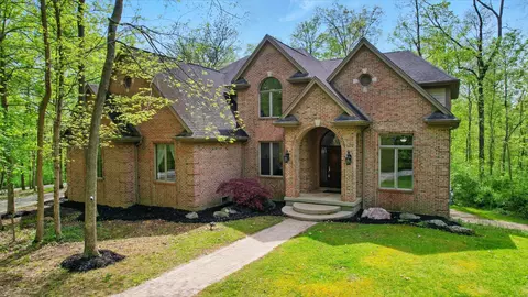 7515 Dog Leg Rd, Dayton, OH 45414