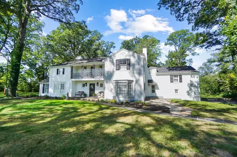 2401 Signal Hl, Springfield, OH 45504