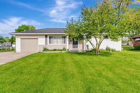 805 Geron Dr, Springfield, OH 45505