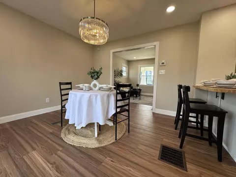 Dining - 315 N Jackson St, Springfield, OH 45504 photo 1 of 2