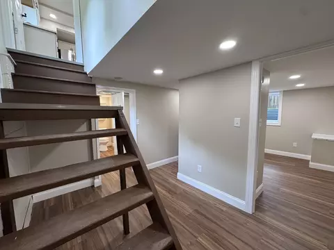 Entry Way - 315 N Jackson St, Springfield, OH 45504 photo 1 of 2
