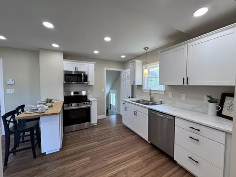 Kitchen - 315 N Jackson St, Springfield, OH 45504 photo 2 of 2