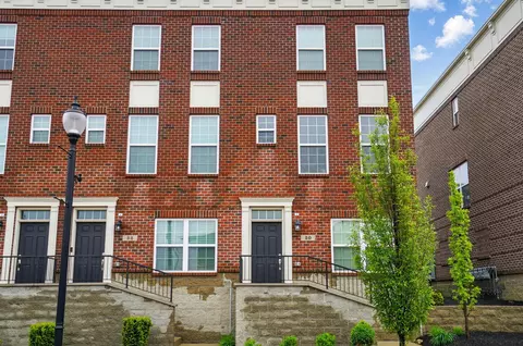 20 N Center St #20, Springfield, OH 45502