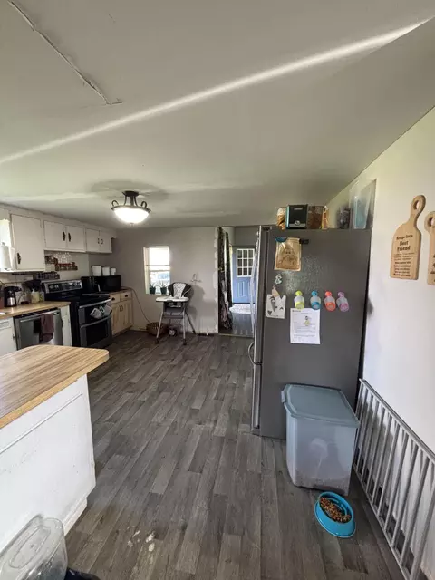 Kitchen - 8039 Shelley Rd, Mendon, OH 45862 photo 2 of 3
