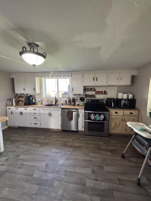 Kitchen - 8039 Shelley Rd, Mendon, OH 45862 photo 3 of 3