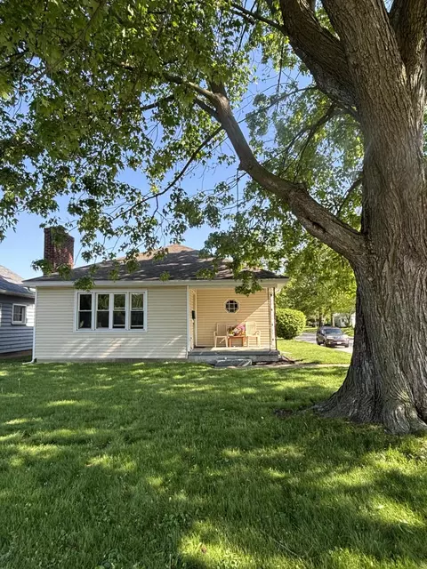 1002 W Spring St, Saint Marys, OH 45885
