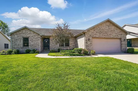 2610 New Castle Dr, Troy, OH 45373