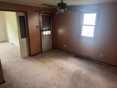 Living - 1572 Mound St, Springfield, OH 45505 photo 2 of 2