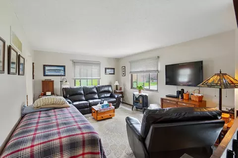 2151 Olympic St, Springfield, OH 45503 photo 6
