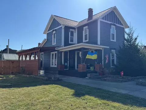 416 W Race St, Troy, OH 45373