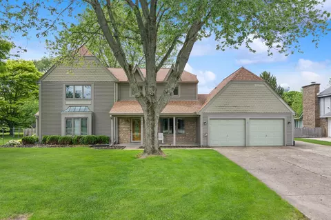 1019 Meadow Lark Dr, Enon, OH 45323