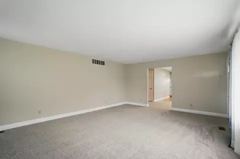 360 N Bird Rd, Springfield, OH 45503 photo 6