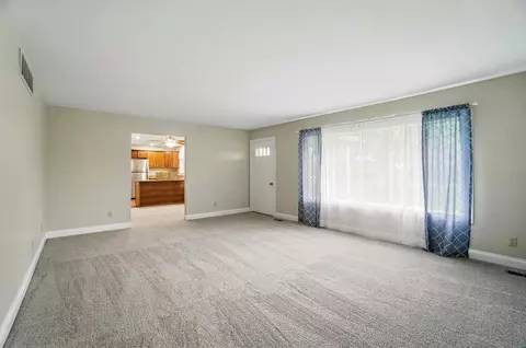 360 N Bird Rd, Springfield, OH 45503 photo 5