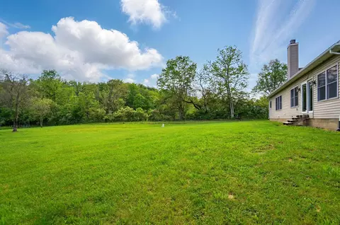 Exterior - 2619 Fox Hollow Rd, Springfield, OH 45502 photo 8 of 16