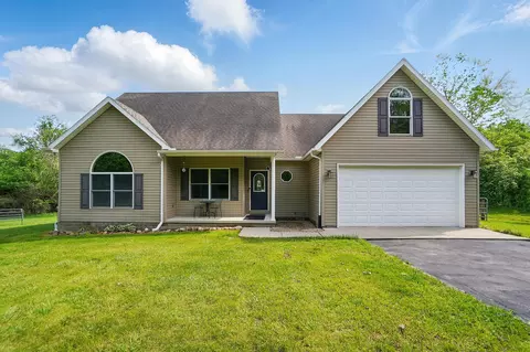 2619 Fox Hollow Rd, Springfield, OH 45502