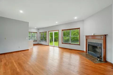 Living - 2619 Fox Hollow Rd, Springfield, OH 45502 photo 1 of 4