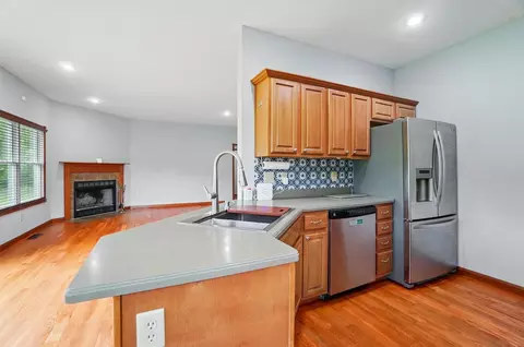 Kitchen - 2619 Fox Hollow Rd, Springfield, OH 45502 photo 3 of 7