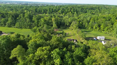 View/Area - 2619 Fox Hollow Rd, Springfield, OH 45502 photo 1 of 11