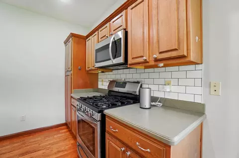 Kitchen - 2619 Fox Hollow Rd, Springfield, OH 45502 photo 4 of 7